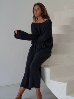 ANGEL DRESS - BLACK OPEN-BACK KNIT